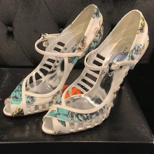 Karen Millen White Floral Flower Pastel Lace Heel